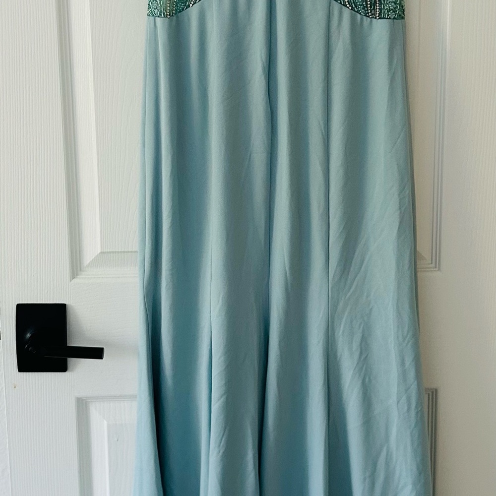 Blue embroidered dress - Picture 5 of 7